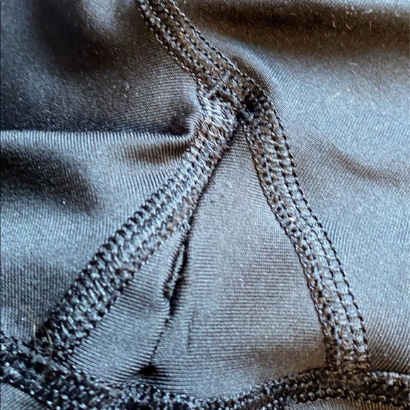 Under armour capris - Picture 2 of 2